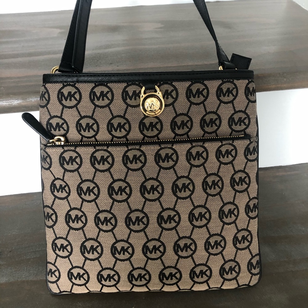 Michael Kors Crossbody